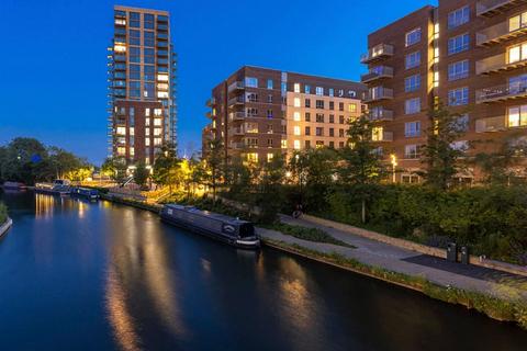 undefined, The Lock, Greenford Quay, Greenford, UB6