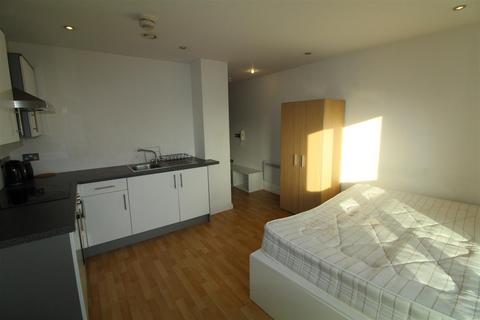 Studio to rent, 1 Brewery Wharf, Waterloo Street