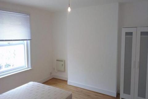 2 bedroom property to rent, Southsea