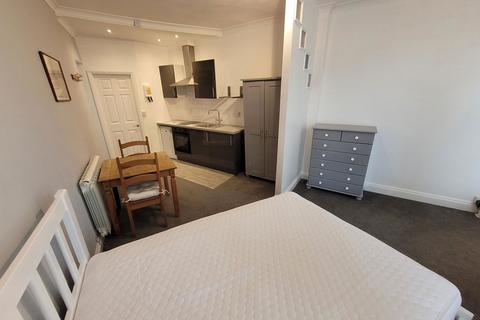 Studio to rent, St Helier, Jersey JE2