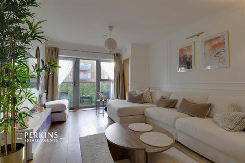 1 bedroom flat for sale, Northolt, UB5