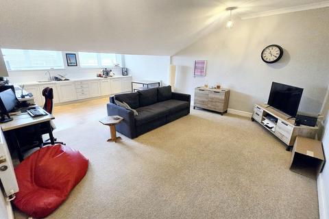 1 bedroom flat for sale, Bank Street, Melksham SN12