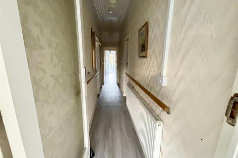 3 bedroom bungalow for sale, Pontardulais Road, Cross Hands, Llanelli