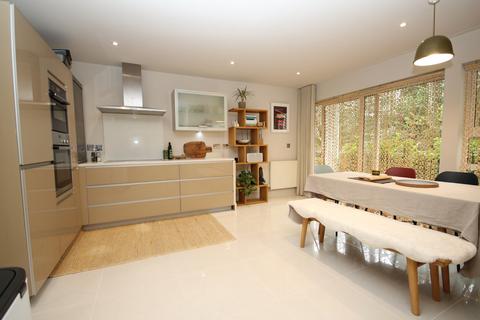 3 bedroom apartment for sale, Balcombe Place, 7 Balcombe Road, BRANKSOME PARK, BH13