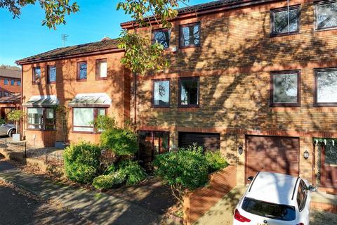 4 bedroom townhouse for sale, Llwynderw Drive, Swansea SA3