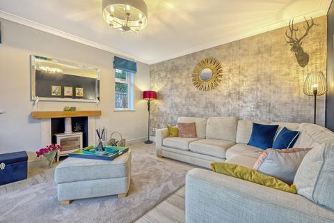 2 Windmill Close, Waltham Abbey, EN9 3BQ