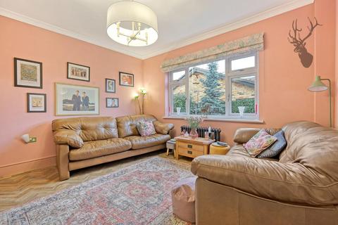 2 Windmill Close, Waltham Abbey, EN9 3BQ