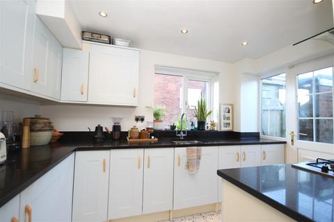 3 bedroom semi-detached house for sale, Cheswick Drive, Gosforth, Newcastle Upon Tyne