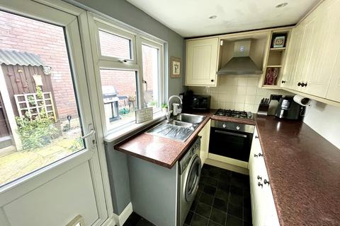 2 bedroom semi-detached house for sale, Leatherhead Road, Chessington, Surrey. KT9 2NN