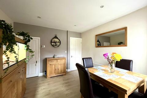 360 Leatherhead Road, Chessington, KT9 2NN