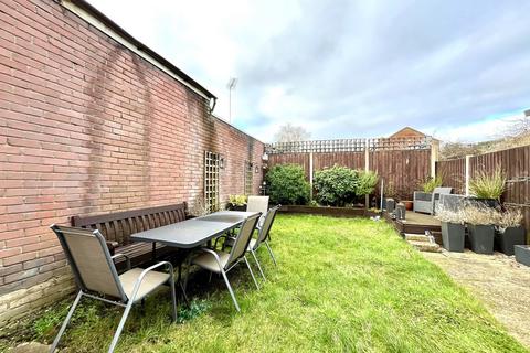 360 Leatherhead Road, Chessington, KT9 2NN