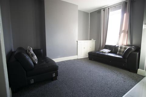 2 bedroom end of terrace house to rent, 2 Bed House To Let on Kingswood Street, Preston