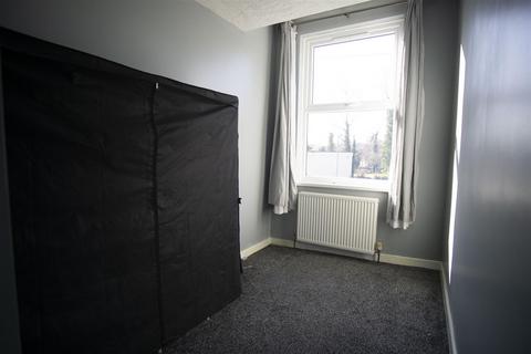 2 bedroom end of terrace house to rent, 2 Bed House To Let on Kingswood Street, Preston