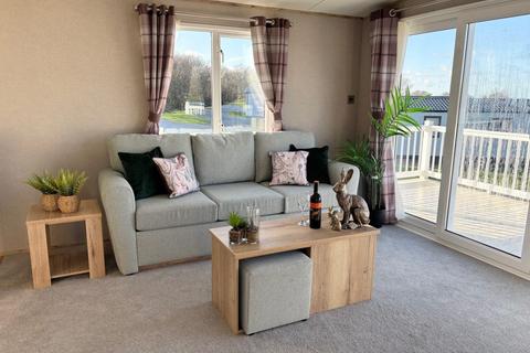 2 bedroom lodge for sale, Hedley Wood Holiday Park