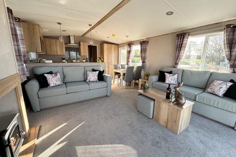 2 bedroom lodge for sale, Hedley Wood Holiday Park