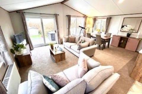 3 bedroom lodge for sale, Hedley Wood Holiday Park