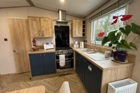 2 bedroom lodge for sale, Hedley Wood Holiday Park