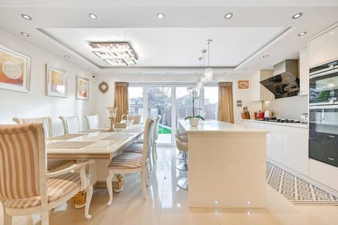 24 Layton Road, Hounslow, TW3 1YH