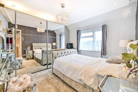 24 Layton Road, Hounslow, TW3 1YH