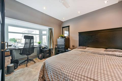 24 Layton Road, Hounslow, TW3 1YH