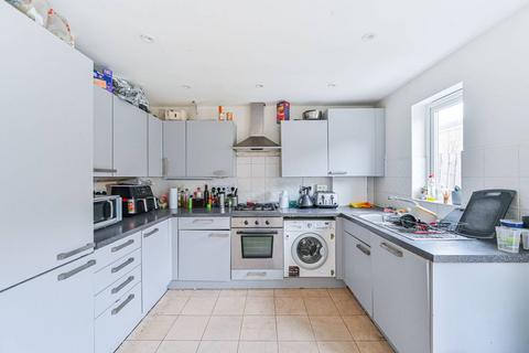 4 bedroom terraced house to rent, Calypso Crescent, Peckham, London, SE15