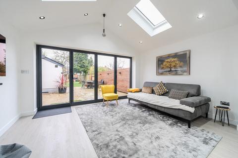 25 Capron Road, Dunstable, LU5 5AG