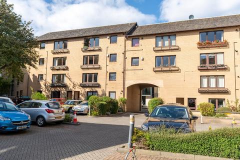 3/1 Gilmours Entry, Edinburgh, EH8 9XL