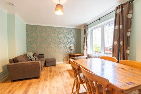3/1 Gilmours Entry, Edinburgh, EH8 9XL
