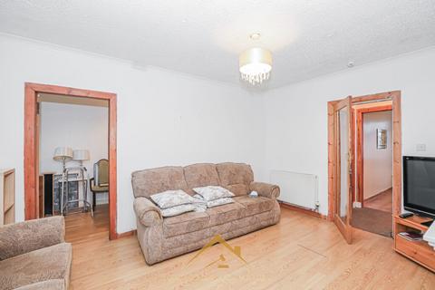 3 bedroom flat for sale, Castlemilk Crescent, Glasgow G44