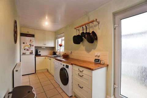 2 bedroom end of terrace house for sale, Worcester Crescent, Stamford