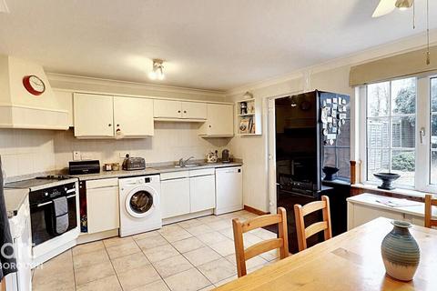4 Bringhurst, Orton Goldhay, Peterborough, PE2 5RS