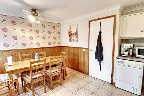 4 Bringhurst, Orton Goldhay, Peterborough, PE2 5RS
