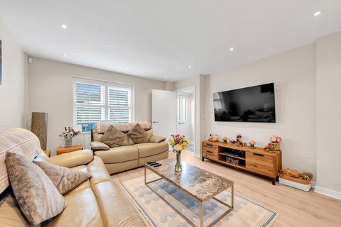 52 Palace Road, Bromley, BR1 3JU