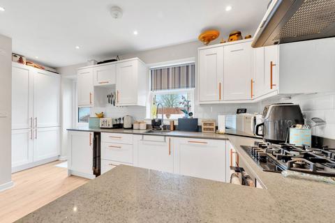 52 Palace Road, Bromley, BR1 3JU