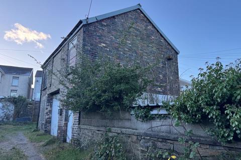 Mixed use for sale, Yr Saer, Violet Street, Aberdare, Mid Glamorgan, CF44 6TY