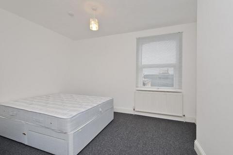 3 bedroom apartment for sale, Fulham Palace Road, Fulham, London, SW6