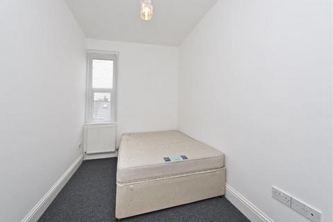 3 bedroom apartment for sale, Fulham Palace Road, Fulham, London, SW6