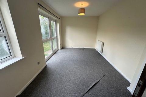 1 bedroom flat to rent, Twickenham Court - Corby