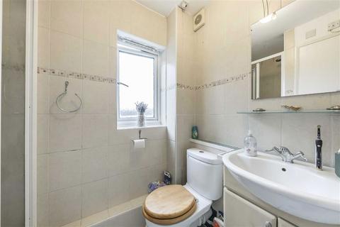 1 bedroom flat for sale, Goodwin Close, London SE16