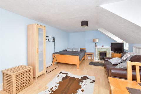 2 bedroom flat for sale, South Terrace, Littlehampton, West Sussex