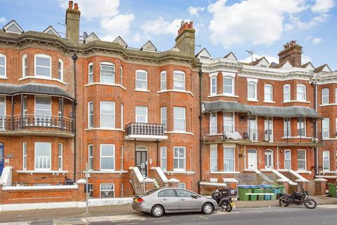 2 bedroom flat for sale, South Terrace, Littlehampton, West Sussex