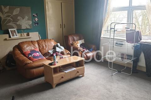 2 bedroom flat to rent, Flat 5 - 156 Otley Road, Oakwood Court, Headingley