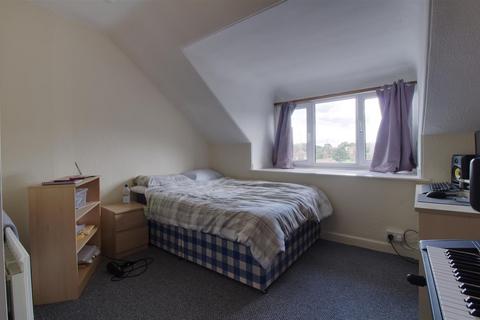 2 bedroom flat to rent, Flat 7 - 156 Otley Road, Oakwood Court, Headingley