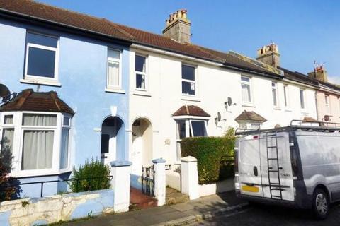 3 bedroom property to rent, Gloucester Road, Littlehampton BN17