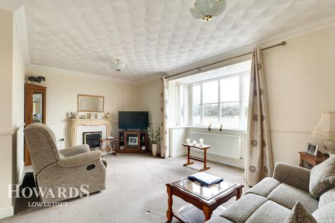 9 Cabin Close, Carlton Colville, Lowestoft, NR33 8GW