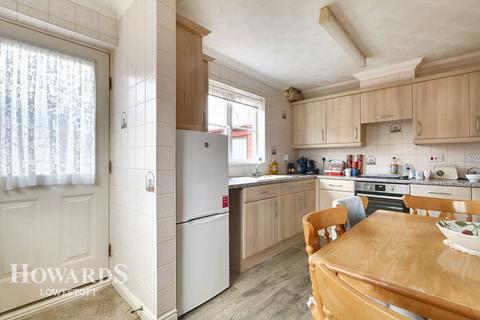 9 Cabin Close, Carlton Colville, Lowestoft, NR33 8GW