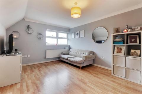 1 bedroom apartment for sale, Valley Heights, Joyce Green Walk, Dartford, DA1