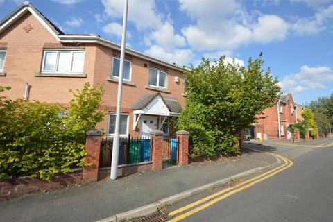 3 bedroom house to rent, Ribston Street, Manchester M15