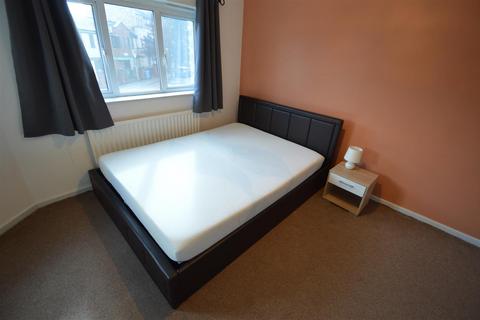 3 bedroom house to rent, Ribston Street, Manchester M15