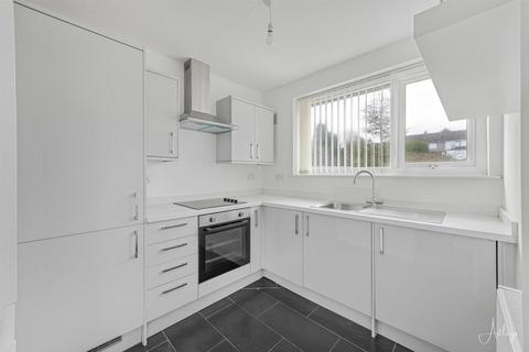 2 bedroom maisonette for sale, Penrhiw Road, Morriston, Swansea